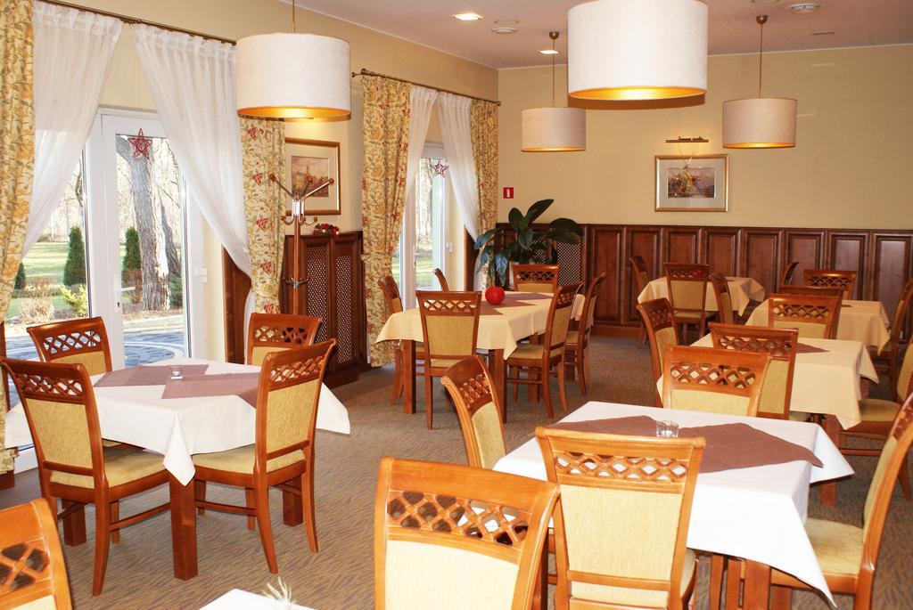 维尔加卡托维兹机场酒店 米尔泽希塞 外观 照片